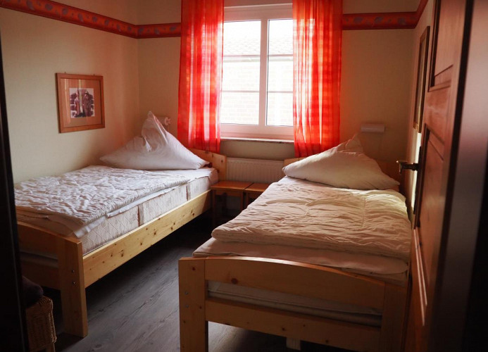 Schlafzimmer 2